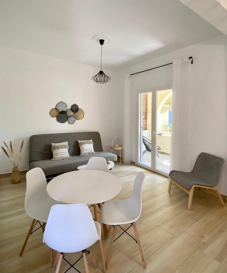 Batsi Seaside Apartment מראה חיצוני תמונה
